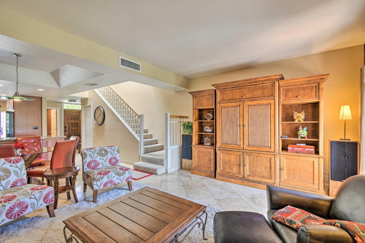 With Pool Access And Golf Course Views Casa de férias